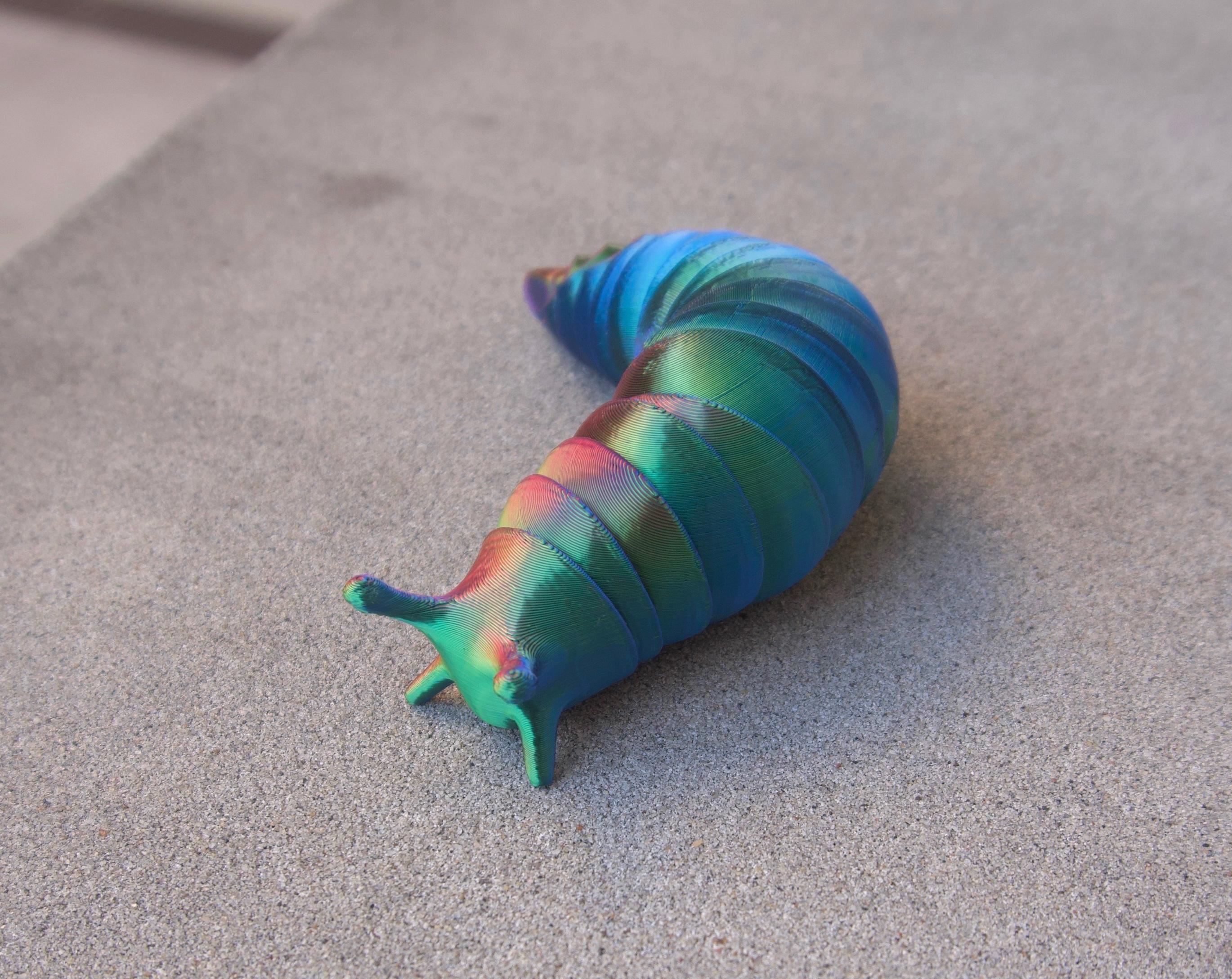 3D Printed Articulated Slug Fidget Toy: Rainbow Colors, Desk Decor